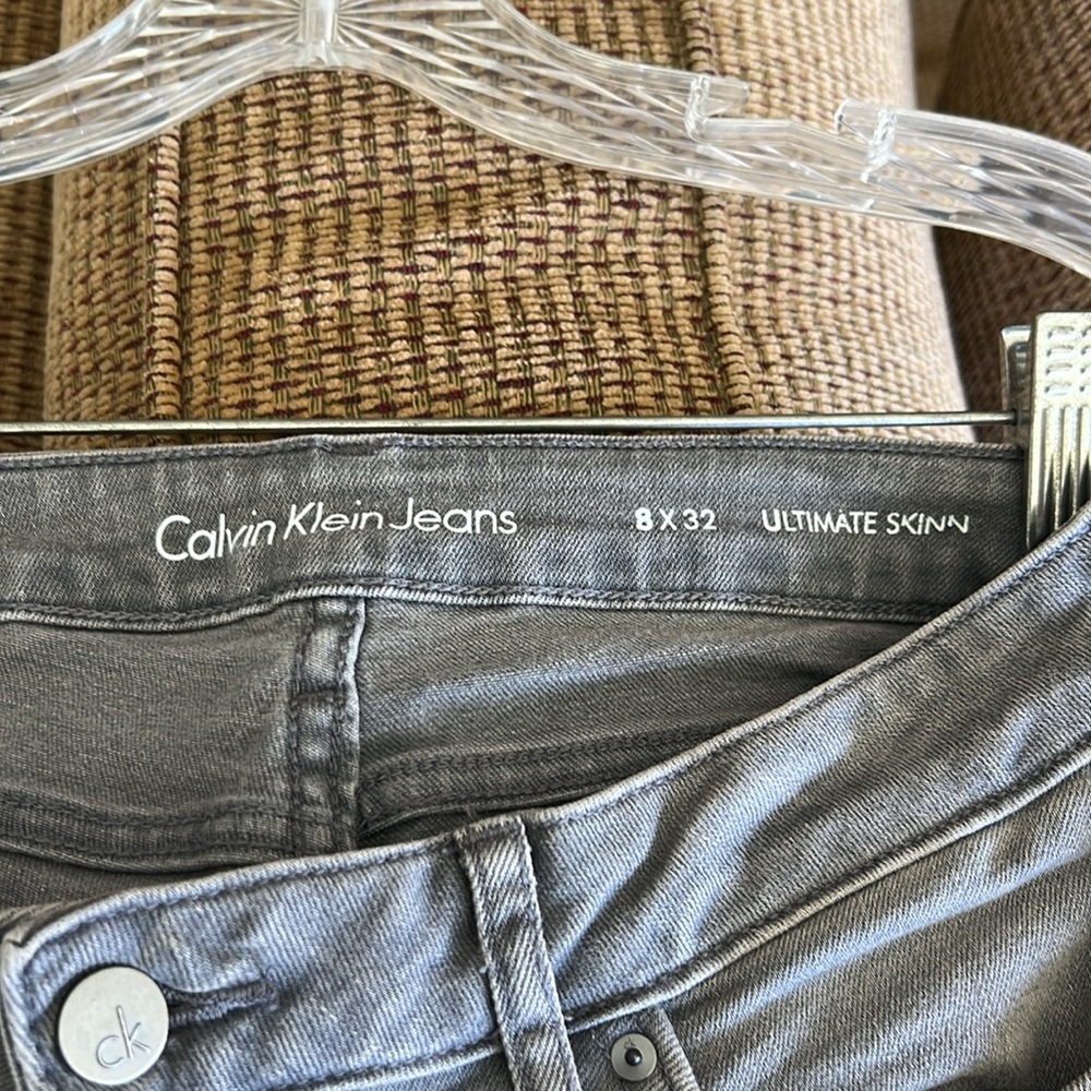 Calvin Klein Gray Stonewashed Ultimate Skinny Jeans - Picture 3 of 4